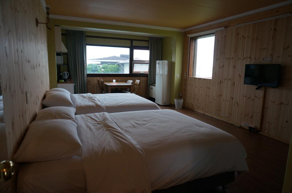 Park Beach Hotel Jeju Quarto foto