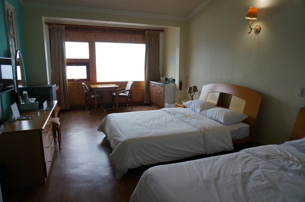 Park Beach Hotel Jeju Quarto foto