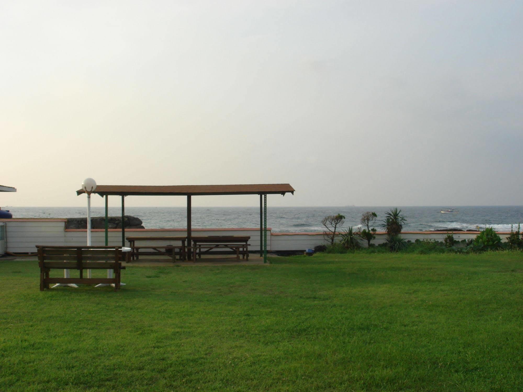 Park Beach Hotel Jeju Exterior foto
